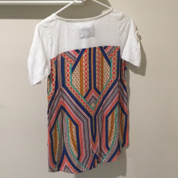 ⭐️ 2/$15 or 3/$20 Meadow Rue Top - Picture 3 of 4